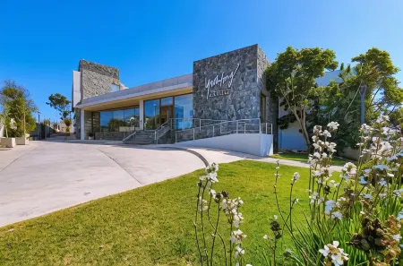 Yachting Hotel Quintero