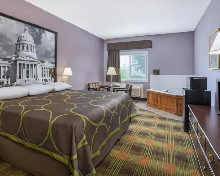 Super 8 by Wyndham Sweet Springs Hotels in Saline County