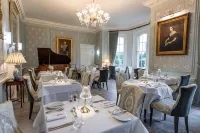 Weston Manor Hotel فنادق في Cherwell