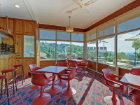 Village Family Motor Inn Hotels in Launceston