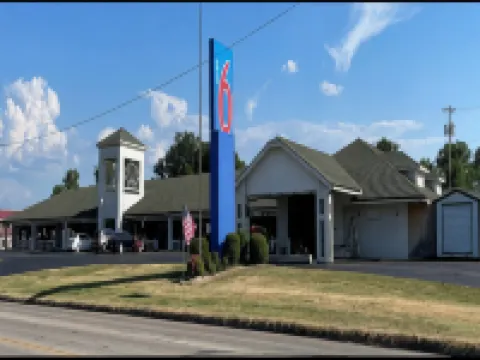 โมเทล 6 ซาลลิซอว์ โอคลาโฮมา โรงแรมในSallisaw