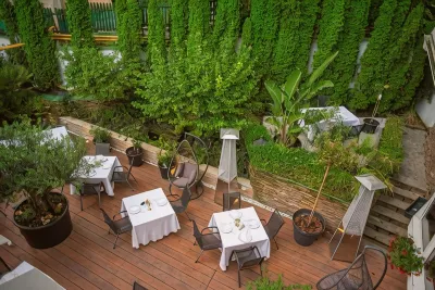 Hotel Carpathia Các khách sạn ở Moroeni