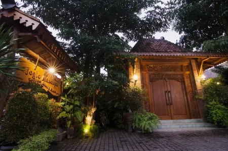 Joglo Mandapa Boutique Hotel