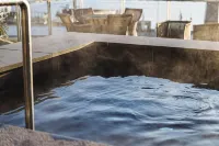 Stenungsbaden Yacht Club - Hot Springs