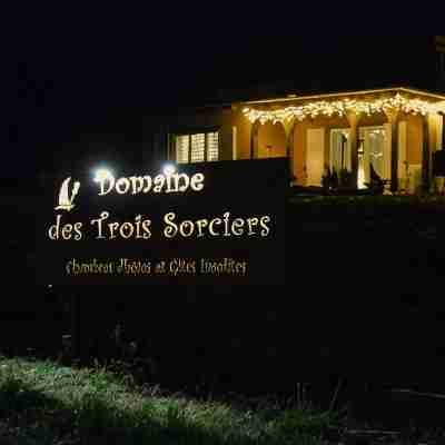 Domaine des Trois Sorciers Hotel Exterior