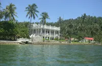 Blue Crystal Beach Resort Các khách sạn gần Iglesia Ni Cristo