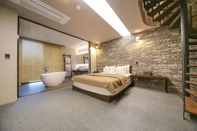 Louis Boutique Hotel