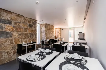 V Dinastia Отели рядом с достопримечательностью «Музей азулежу»