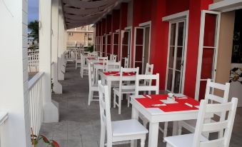 Ramada by Wyndham Tikal Isla de Flores