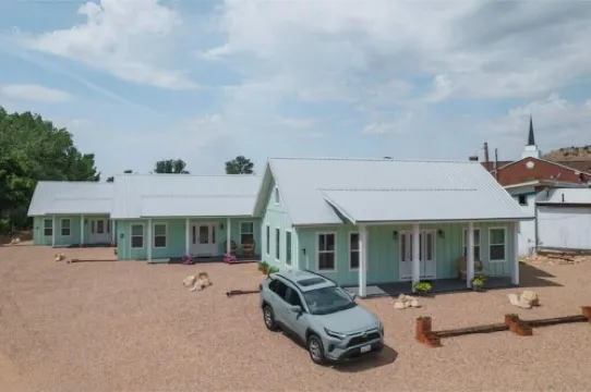 Two Bedroom Farmhouse Cottage No. 3