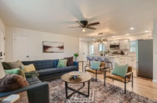 5 Bd & 3 Ba - Hot Tub, Game Room, Fire Pit, Fenced Yard - Denver & Boulder