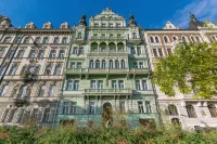 Janáčkovo nábřeží - Riverside Residence Hotels in Smichov