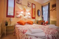 Hostal la Fontana Hotels in Malasana