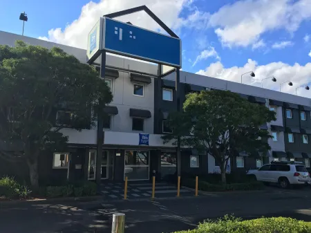 Ibis Budget St Peters Отели в г. Sydenham