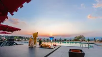 Villa Tolomei Hotel & Resort - Infinity Pools
