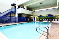 Quality Inn & Suites Los Angeles Airport - LAX