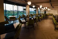 Hotel Aventus - breakfast