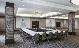Delta Hotels Edmonton Centre Suites