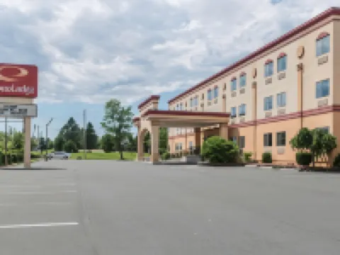 Econo Lodge Carlisle Hotels in Middlesex Township