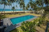 Soluna Beach Resort - Beach