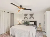 Charming Cottage with Outdoor Patio and Spacious Yard - Delightful Haven