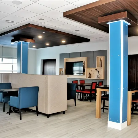 Holiday Inn Express & Suites EDMONTON SW – WINDERMERE by IHG