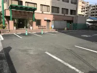 四日市療愈飯店 - 停車場