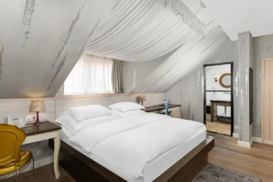 Maison Bistro & Hotel Hotels in 