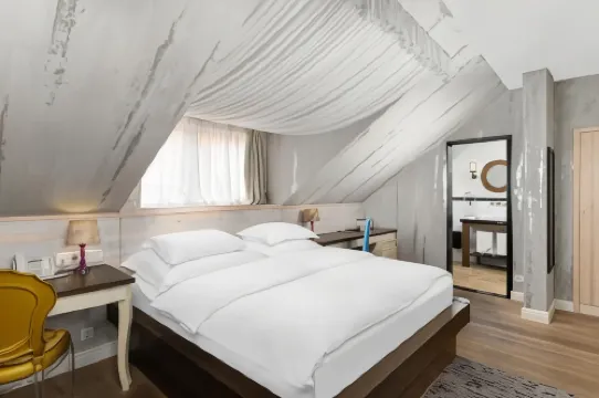 Maison Bistro & Hotel