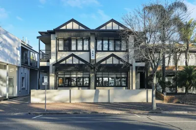 Bayview Apartments Glenelg Hotels near Bay Discovery Centre