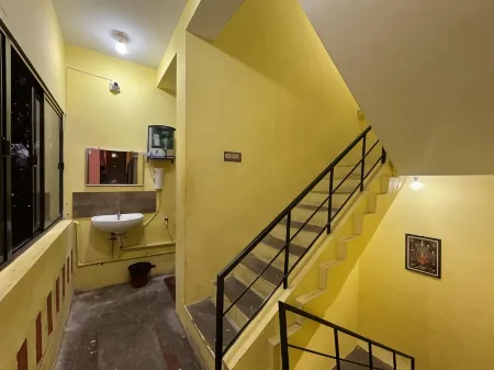 The Kaya Backpackers Rooms Srirangam Отели рядом с достопримечательностью «Dsit,collage,samayapuram,trichy»