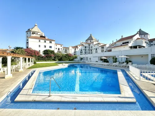 Vilamoura Central 7 with Pool by Homing