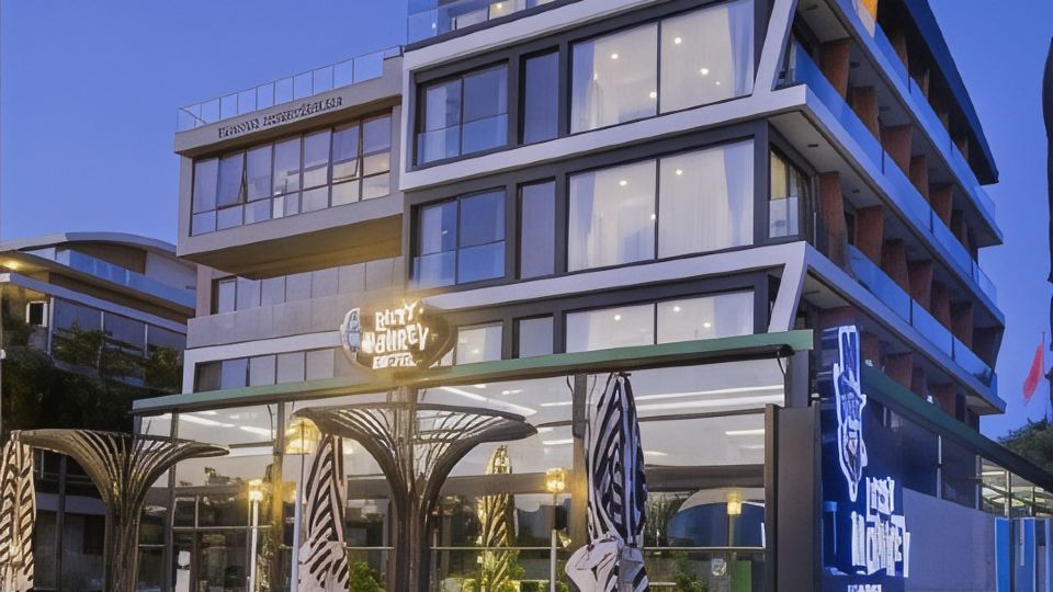 Lucky Monkey Hotel