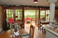 Victoria Manor - breakfast