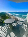 Golden Sands on the Beach - Absolute Beachfront Apartments - Ocean View