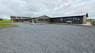 河畔旅館 Hellarnir við Hellu附近的飯店