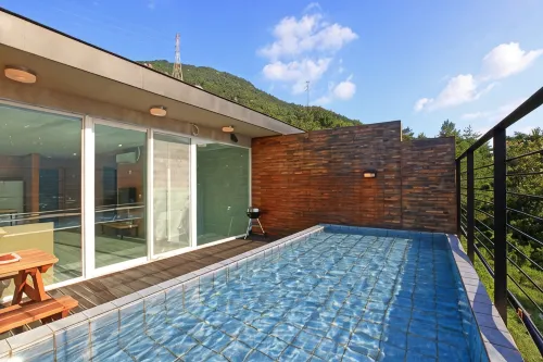 Sancheong Family Poolvilla Hotels in Sancheong-gun