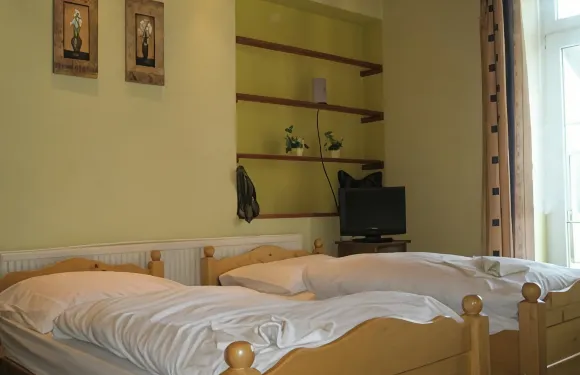 克蘇爾膳食公寓酒店