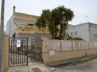 Appartamento con ampio balcone e a 250 metri spiaggia di San Foca