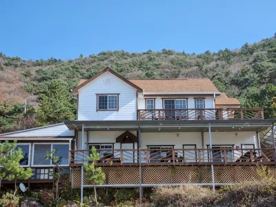 Yeonggwang Nolmaru Pension Hotels near Bulgabsa