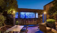 Nireas Hotel - Airport Shuttle