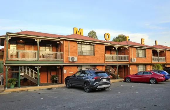 詩人的回憶汽車旅館