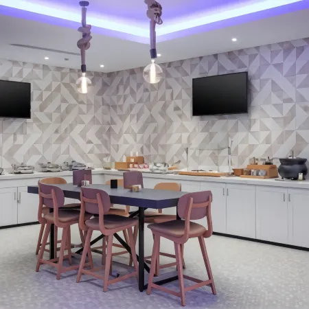 Doubletree by Hilton Hot Springs Отели в г. Бисмарк Тауншип