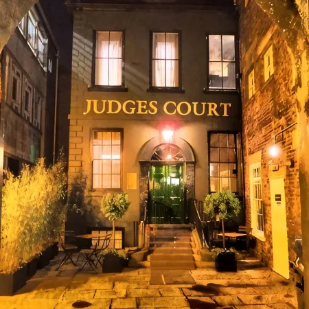Judges Court Отели рядом с достопримечательностью «Гудрэмгейт»