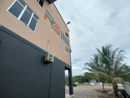 RS Inn Hotel Отели в г. Pasir Mas