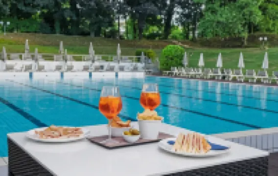 菲奧爾酒店及餐廳