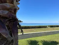 Cozy Beachfront Maisonette Offers Panoramic Views of Sea!