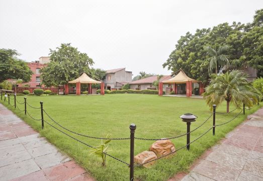 Hotel Cambay Sapphire - Gandhinagar Over view