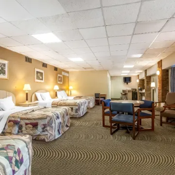 Rodeway Inn North