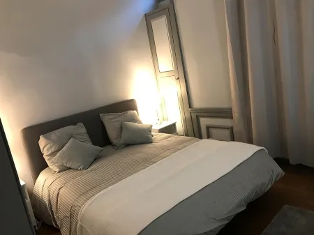 Eglantine Appartement Centre Historique de Dinan Отели в г. Динан